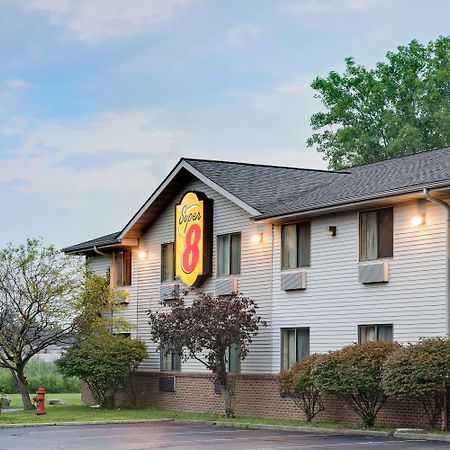 Super 8 By Wyndham Mentor/Cleveland Area Hotell Exteriör bild