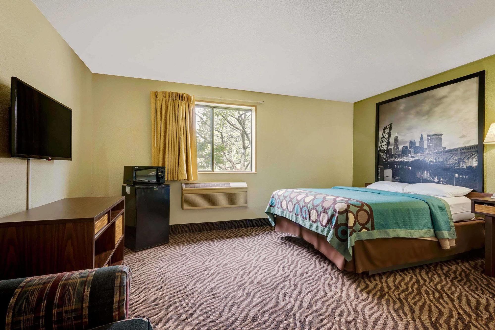 Super 8 By Wyndham Mentor/Cleveland Area Hotell Exteriör bild